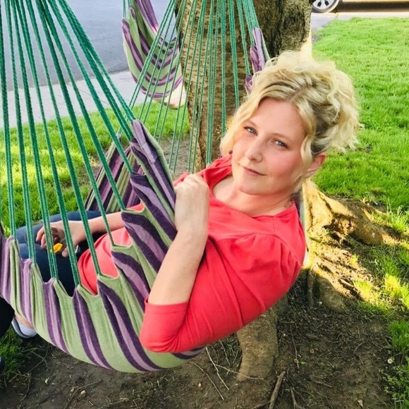 Meet your Posher, Jenn - Picture 3 of 3